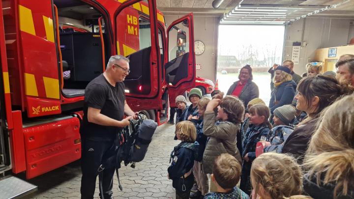 Familiespejds besøg på brandstationen